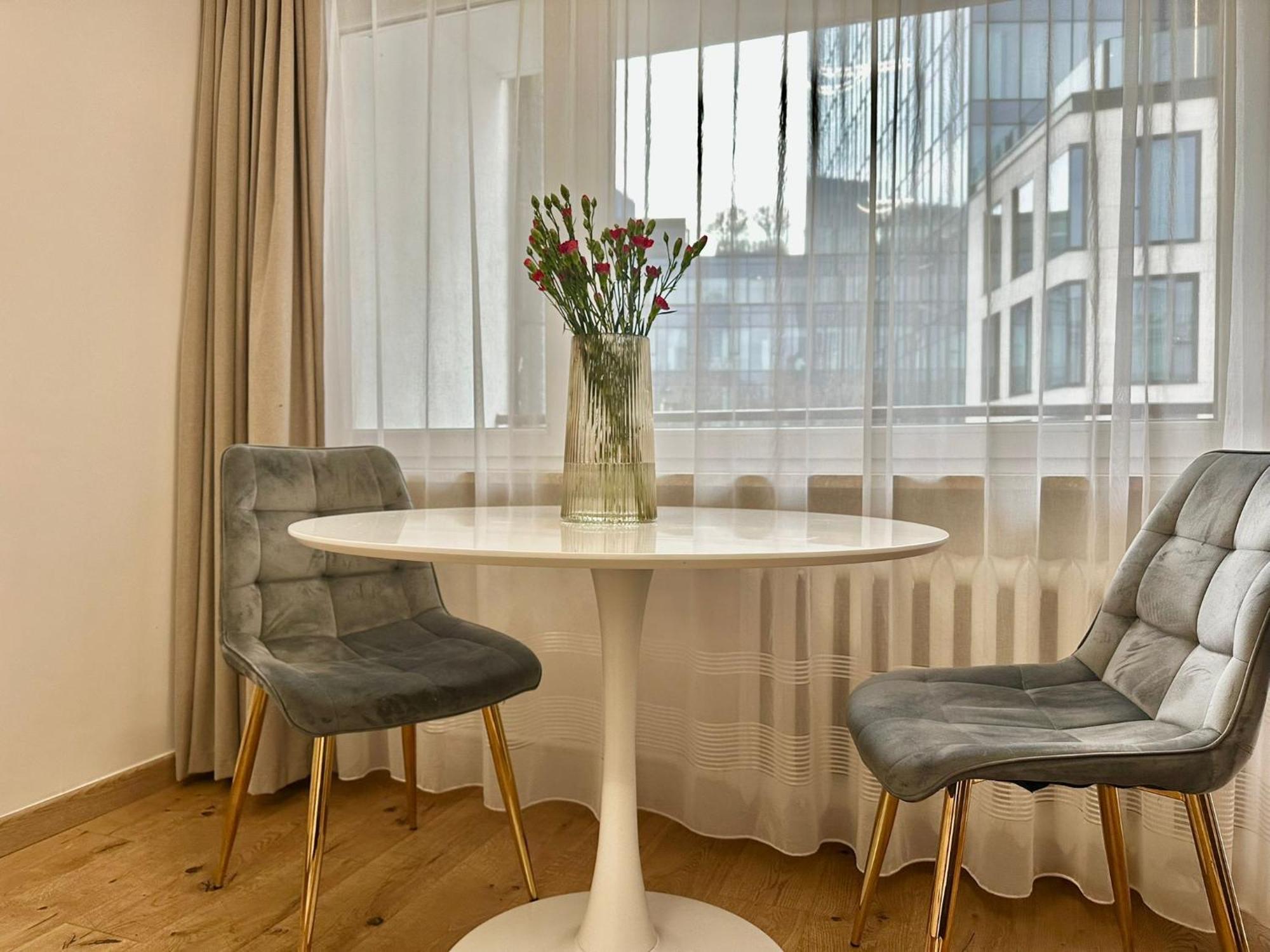 Chmielna 106 - Free Parking - Duzy Balkon Apartamento Varsóvia Exterior foto